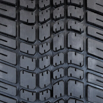 Carlisle Tour Max® Tread