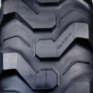 Carlisle Xtra Grip® R-4 Tread